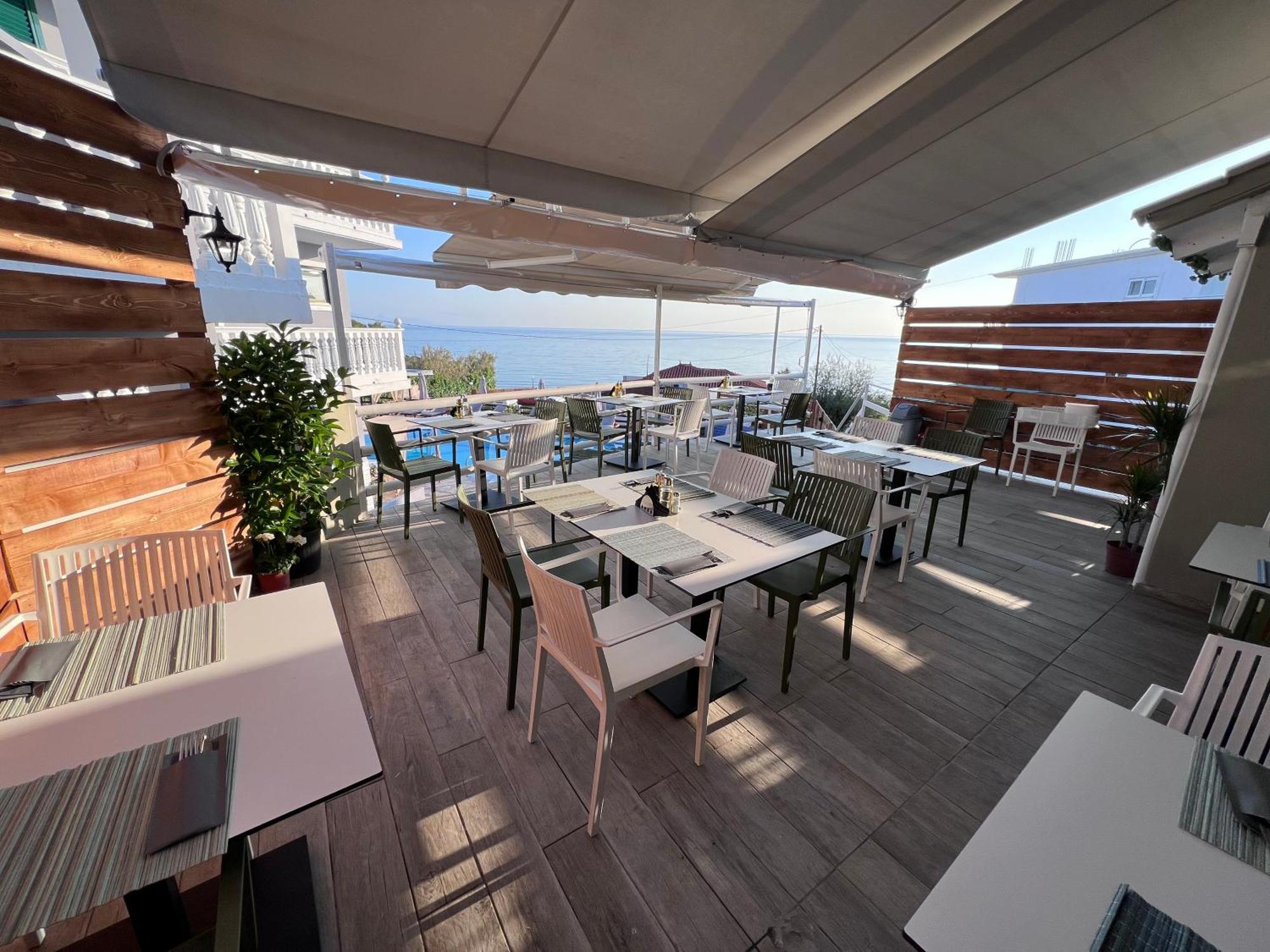 Amarylis Beachfront Studios Amoudi Exterior foto